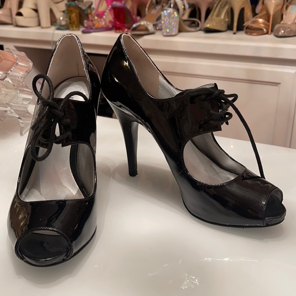 Beautiful Black Guess heels